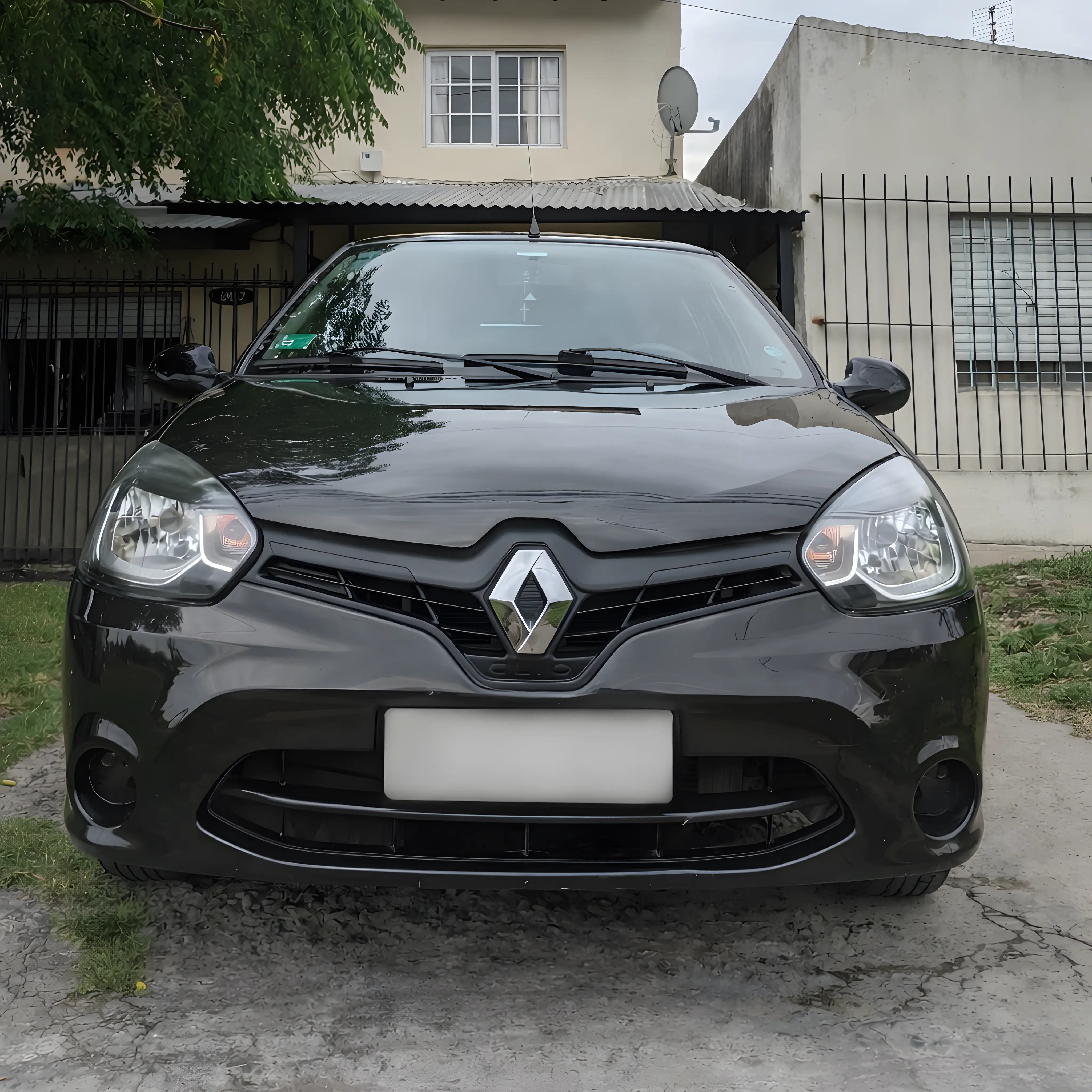 Carrocería protegida con sellado acrílico aplicado en RR Detail